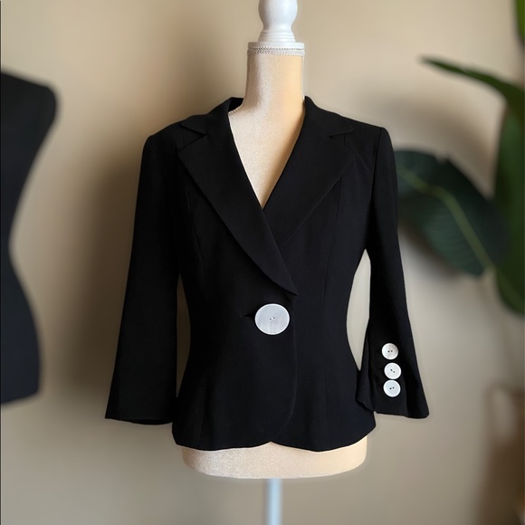 Etcetera Gorgeous Notched Collar Exaggerated Single Button Blazer - Picture 2 of 14